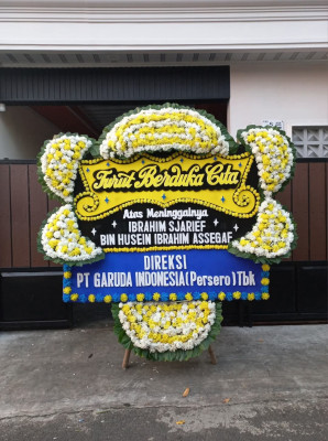 Papan Bunga Duka di Terong